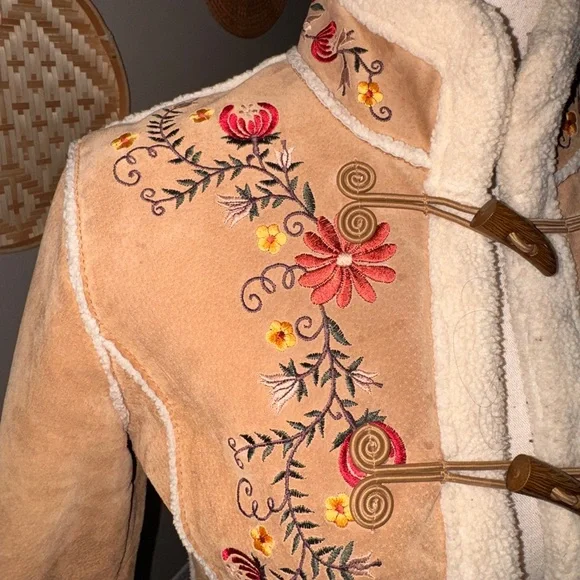 St. John's Bay Vintage Penny Lane coat, suede, tan, Embroidered Boho Jacket - Picture 2 of 12
